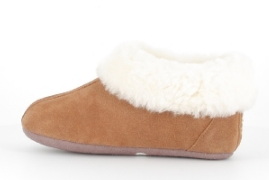 Axelda footwear