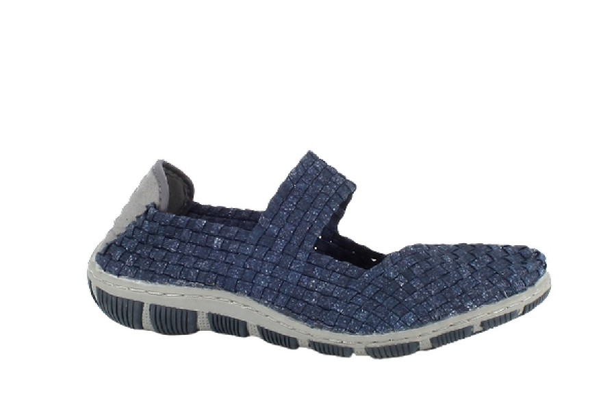 Axelda footwear