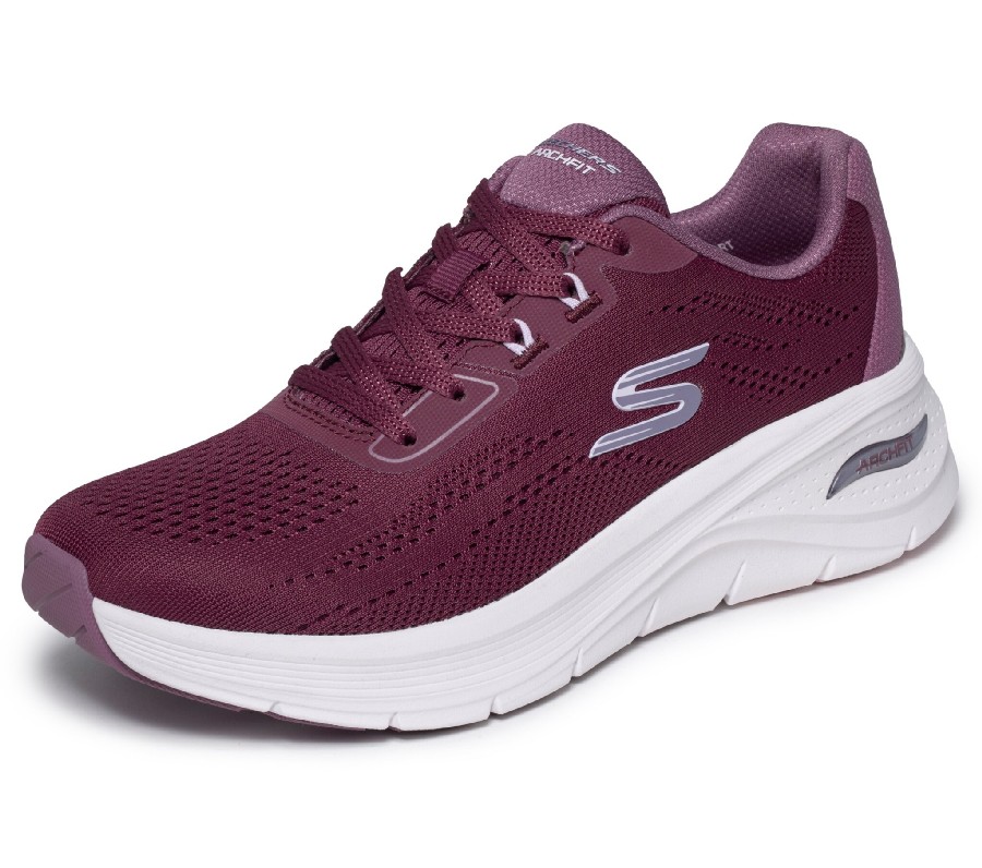 Skechers
